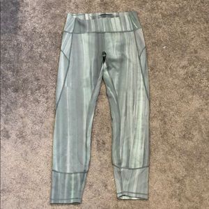 In movement Tight 25” Everlux